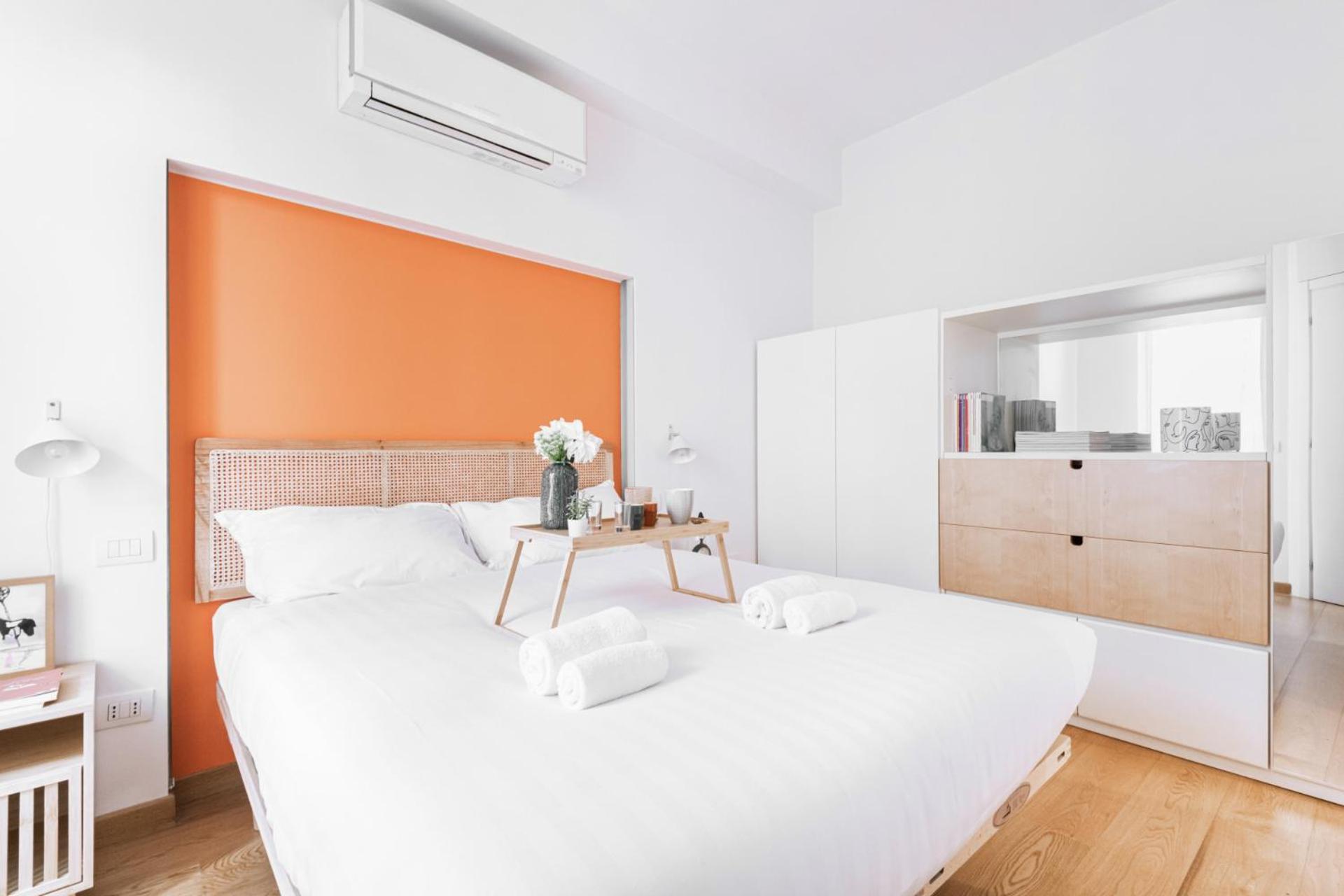 Easylife - Stile Ed Eleganza In Sant'agostino Milano