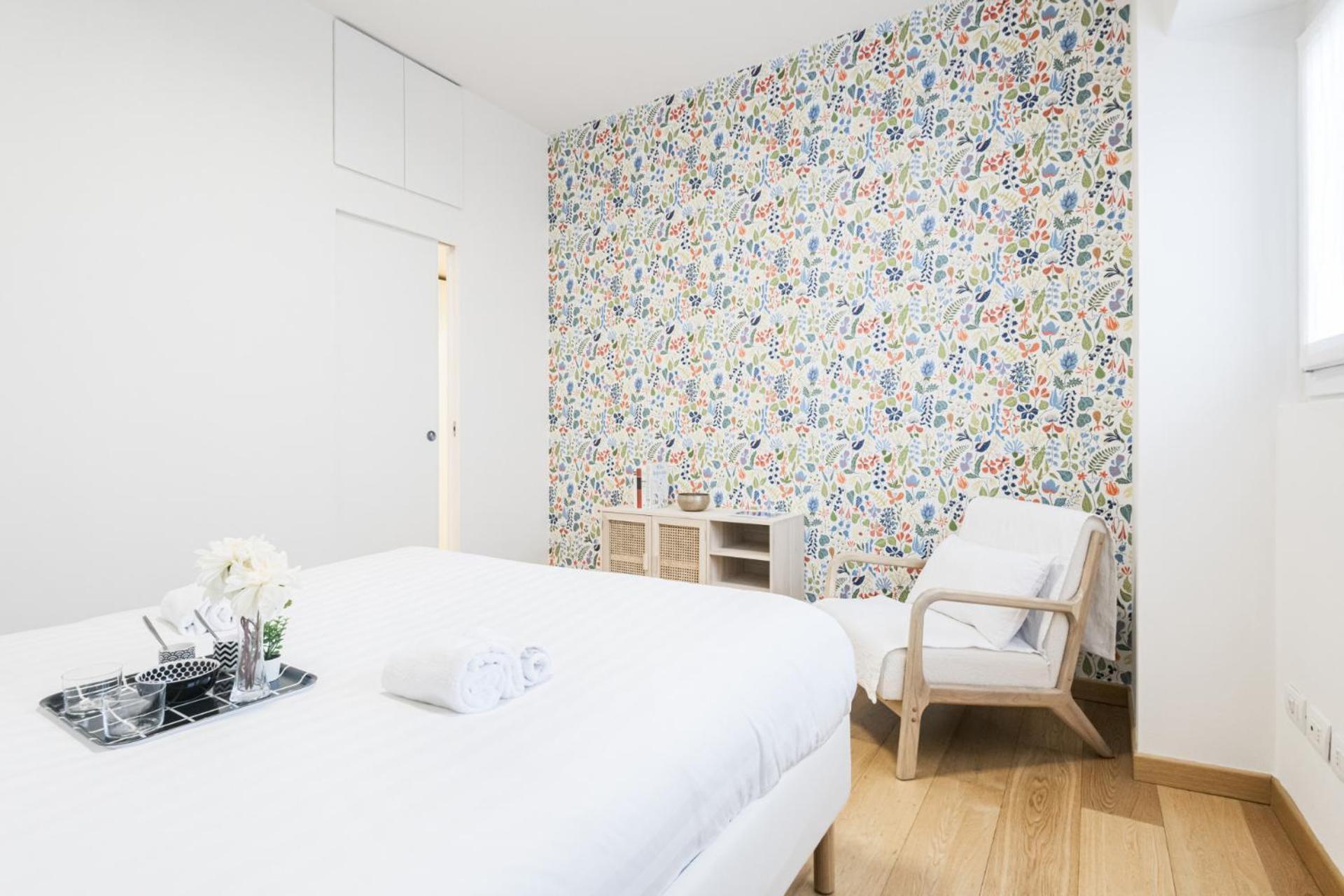 Easylife - Stile Ed Eleganza In Sant'agostino Milano